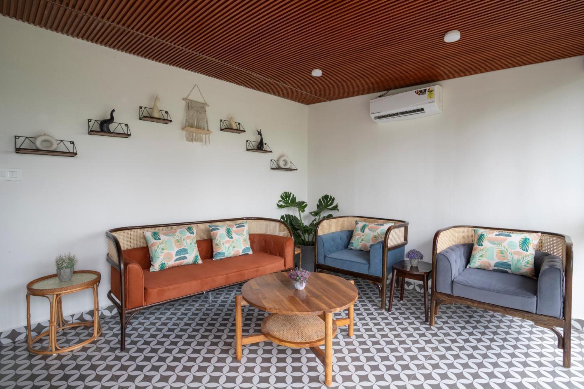 Stone Wood Hotel Amboli Амболи Экстерьер фото